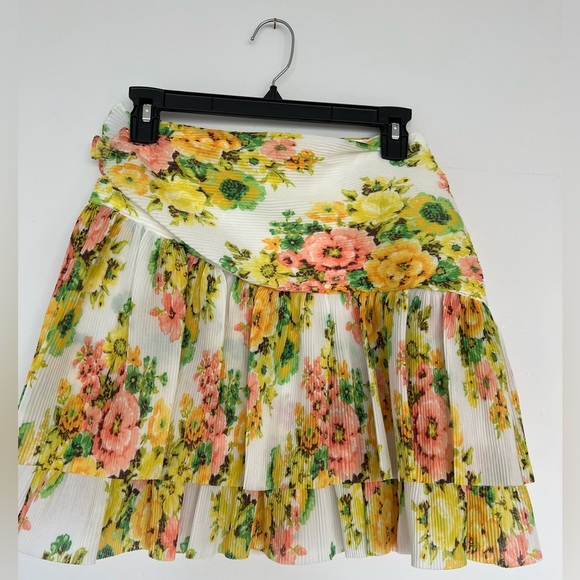 Zimmerman. Tiered floral-print chiffon plissé mini skirt. Size - Picture 4 of 5
